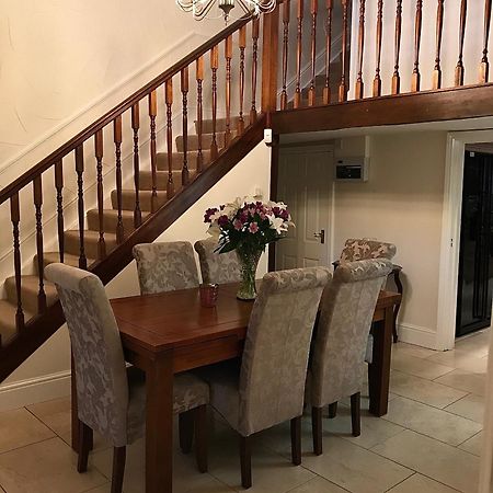ليدز Bridge Farm Hotel المظهر الخارجي الصورة